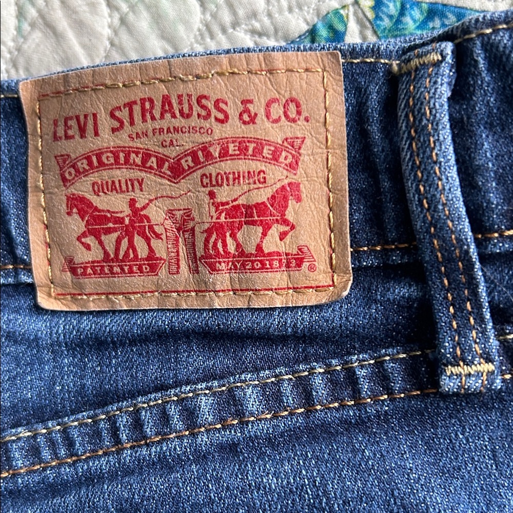 LEVI’S 505 Jeans Women’s Straight Leg SZ 28